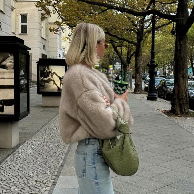 İkonik Sokak Modası Haftası Lü - Street Fashion Week incelemesi ve fiyatı