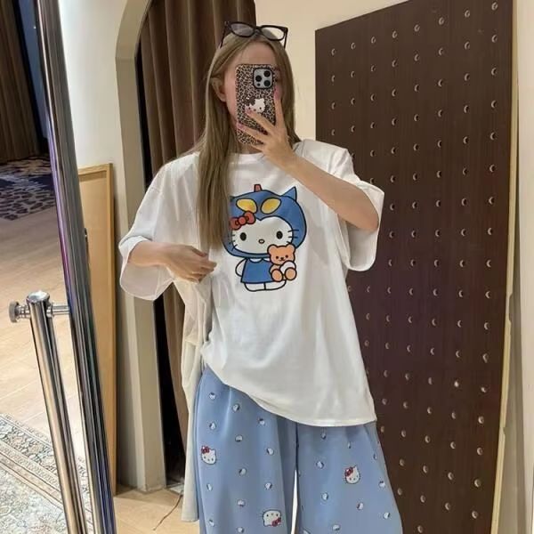 Kısa Kollu Hello Kitty Baskılı - Street Fashion Designer incelemesi ve fiyatı